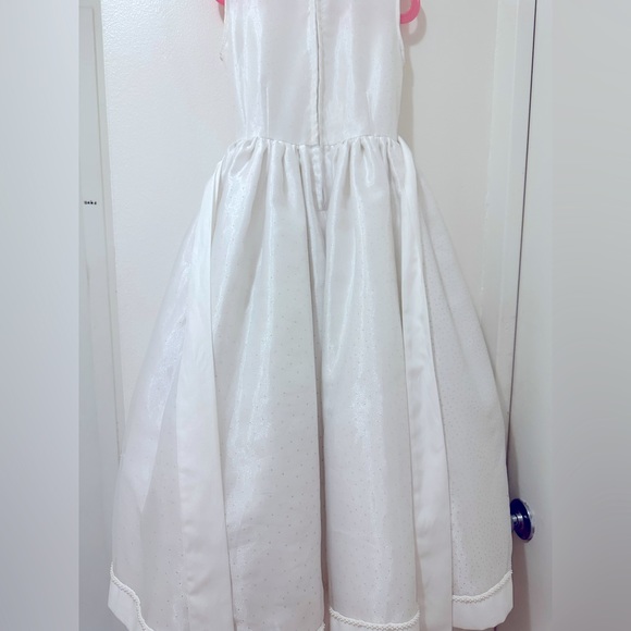 Satin Communion Dress w/ Pearl Accents & Organza Skirt 9-12 years Old. Off White - Picture 13 of 15